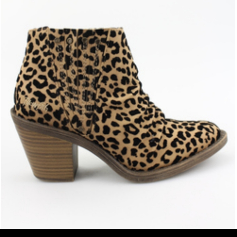 Blowfish booties!  NWOT